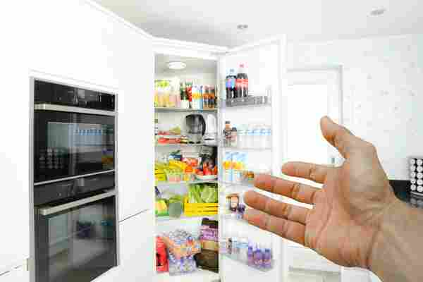Některé potraviny co nesnášejí chlad a vlhkost lednice. Které nechladit?